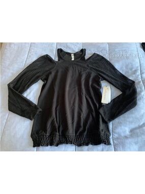NWT AUTHENTIC NANETTE LEPORE PLAY ATHLEISURE SWEATSHIRT TOP SIZE SMALL